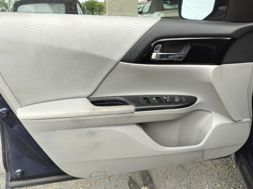 2017 Honda Accord Image 21