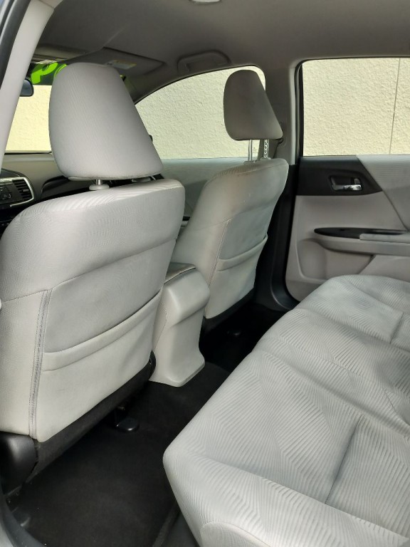 2017 Honda Accord Image 24