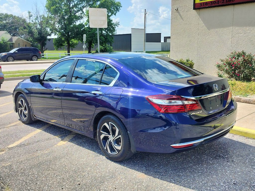 2017 Honda Accord Image 4