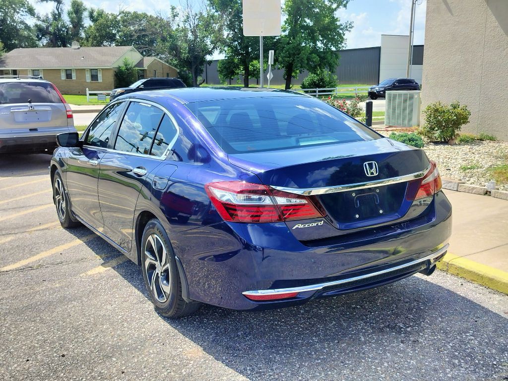 2017 Honda Accord Image 5