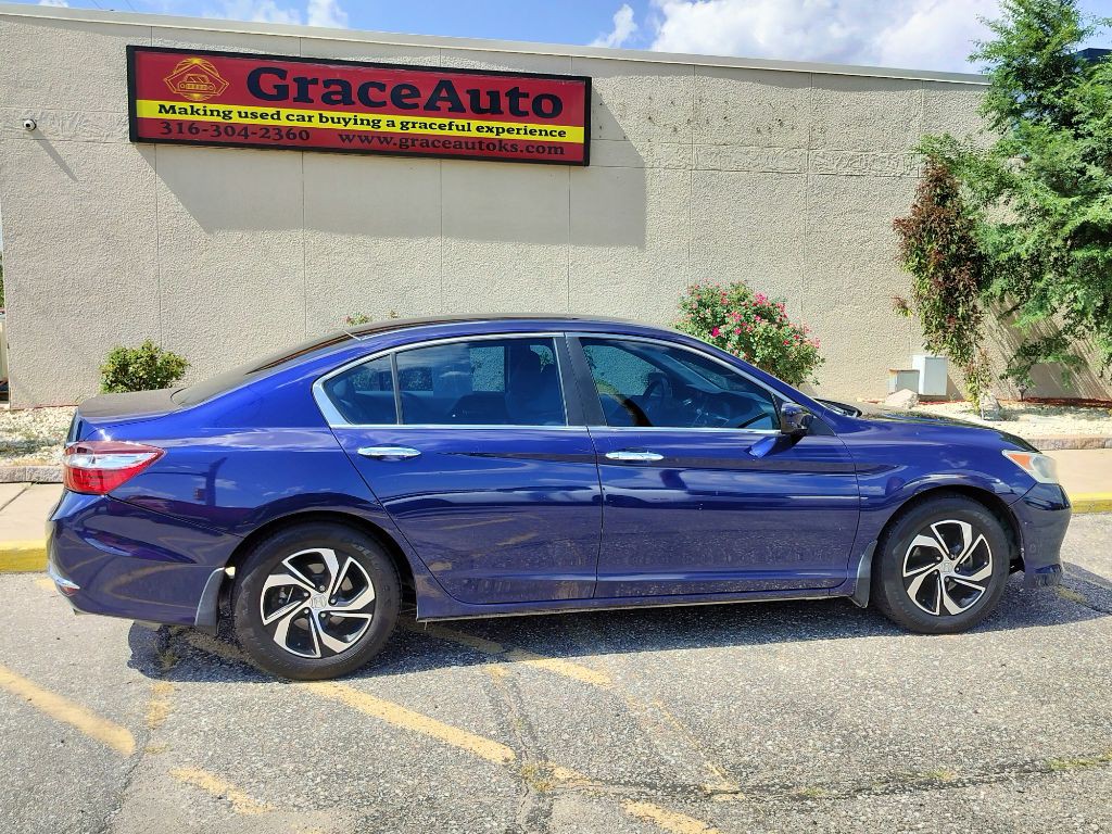 2017 Honda Accord Image 30