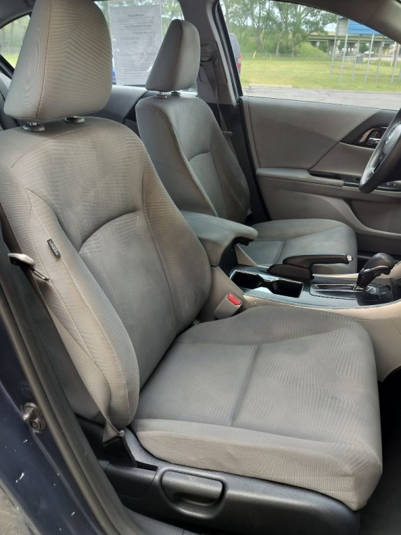 2017 Honda Accord Image 34