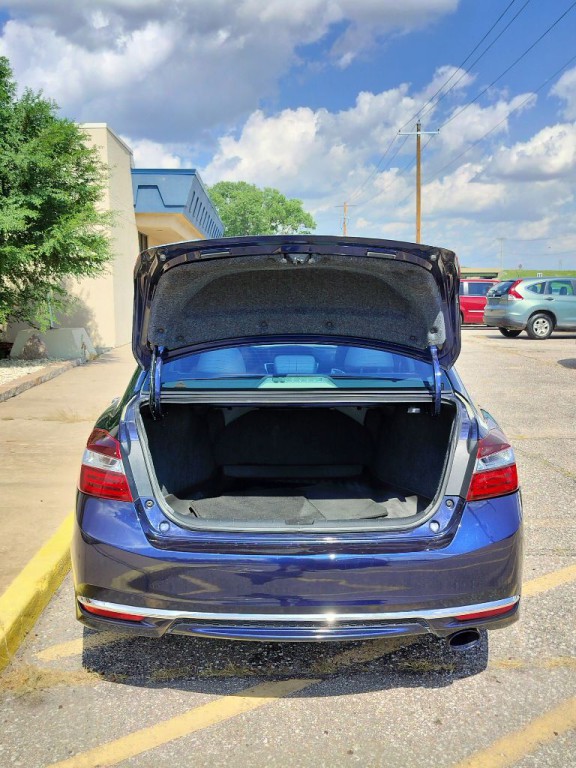 2017 Honda Accord Image 41