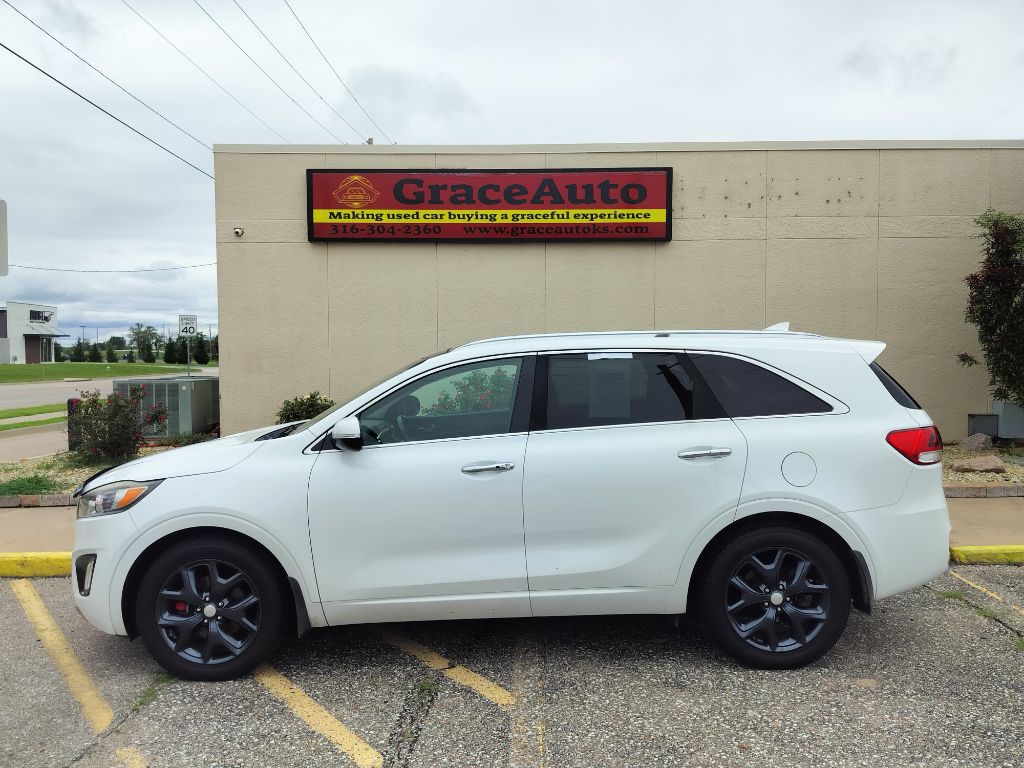 2016 Kia Sorento Image 1