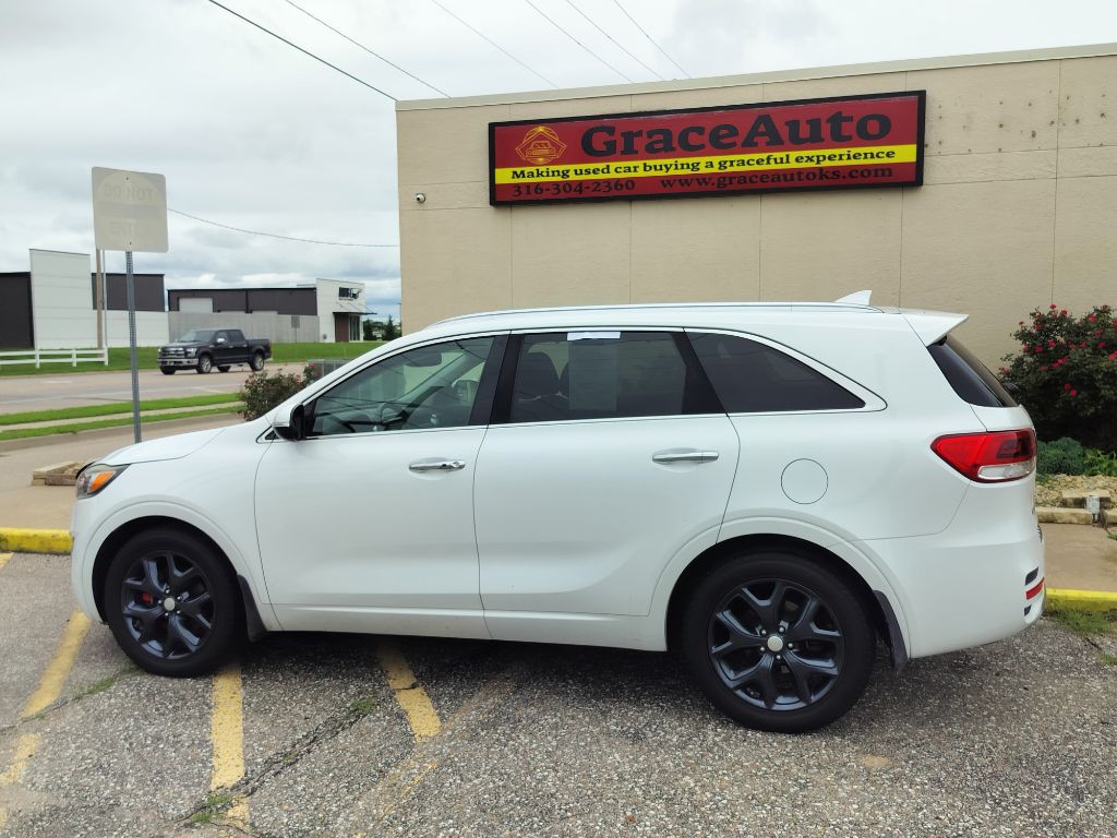 2016 Kia Sorento Image 2