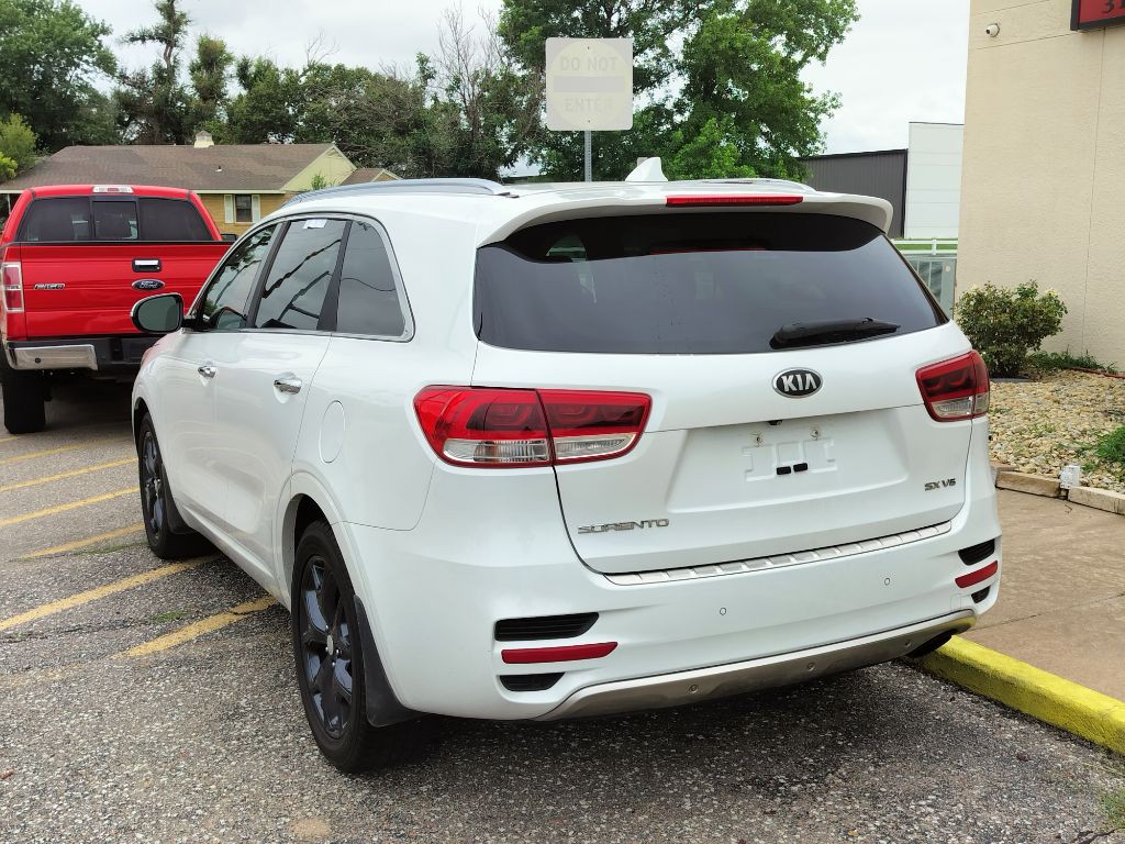 2016 Kia Sorento Image 5