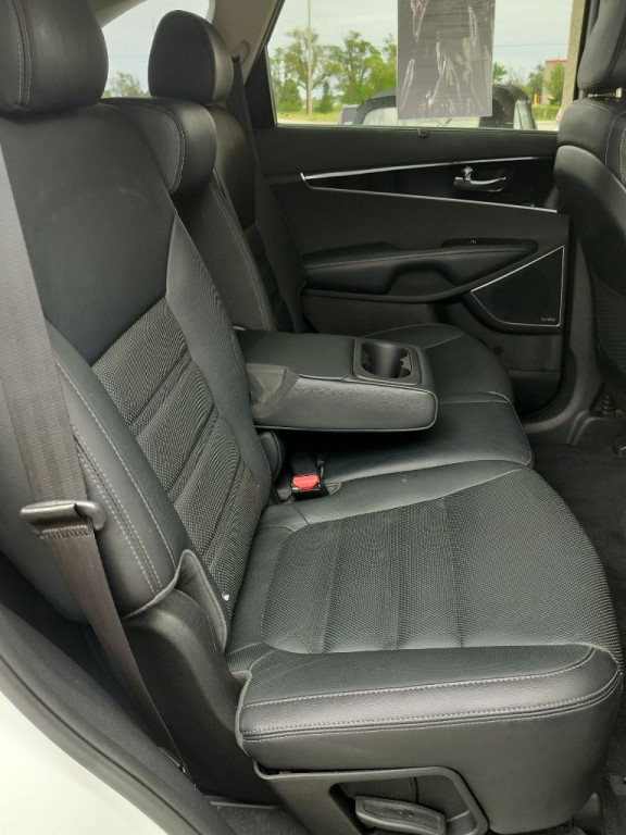 2016 Kia Sorento Image 34