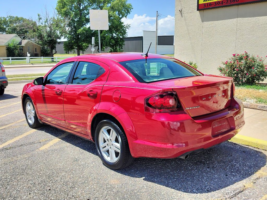 2013 Dodge Avenger Image 4