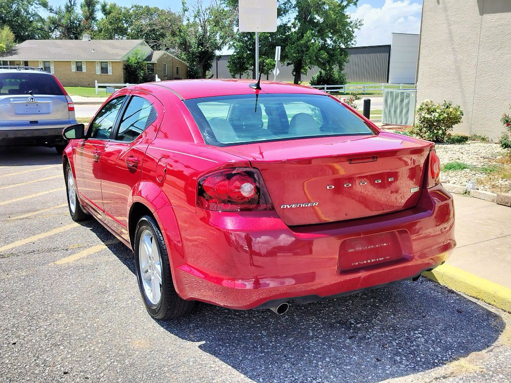 2013 Dodge Avenger Image 5