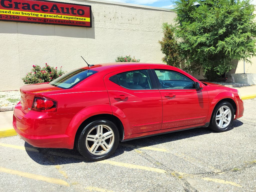 2013 Dodge Avenger Image 31