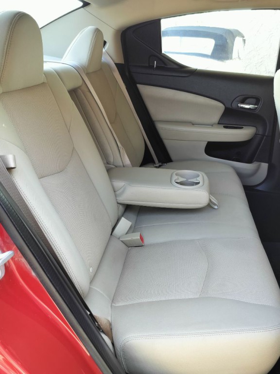2013 Dodge Avenger Image 36