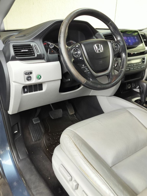 2017 Honda Pilot Image 12