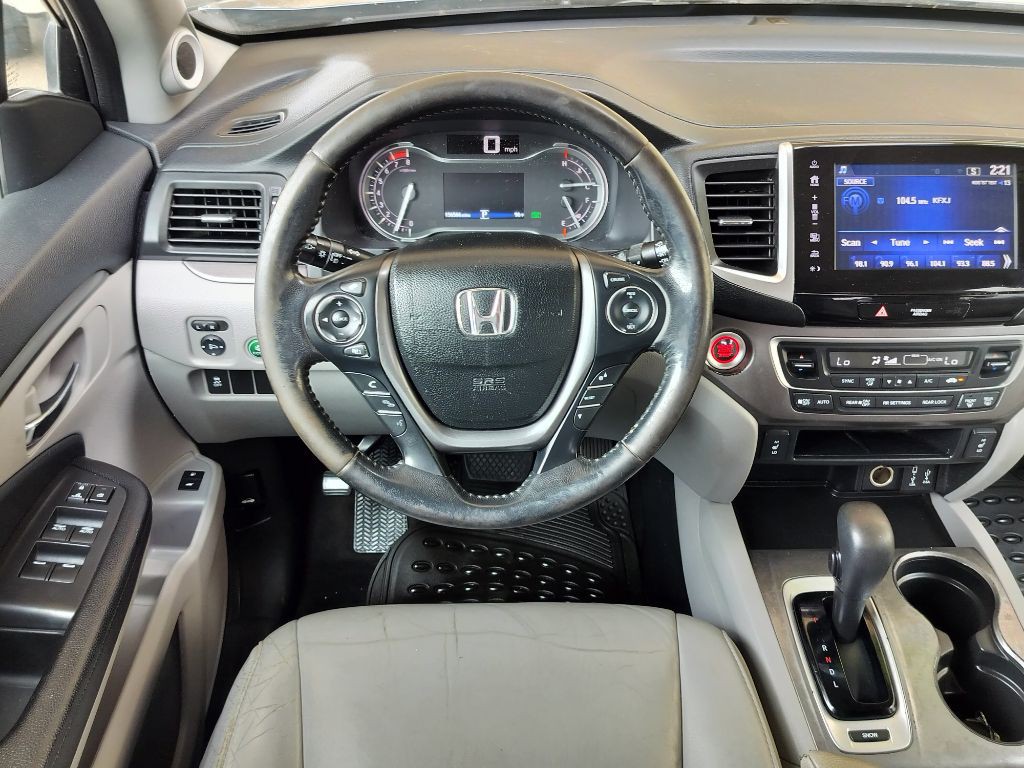 2017 Honda Pilot Image 18