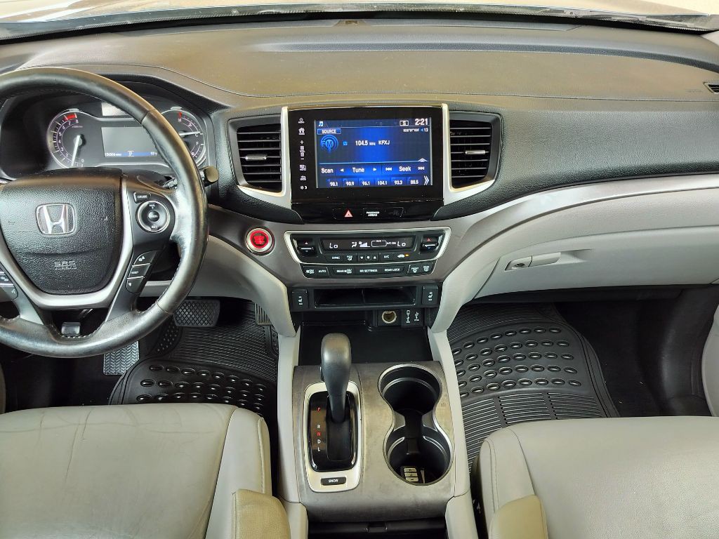 2017 Honda Pilot Image 19