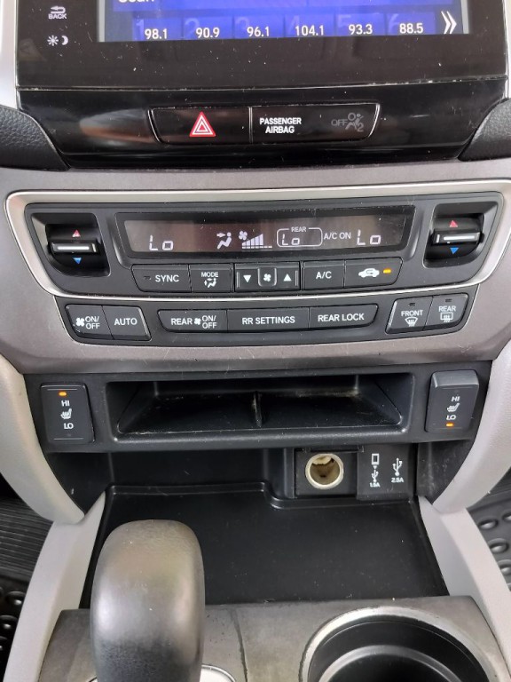 2017 Honda Pilot Image 24
