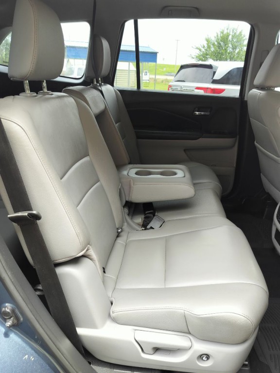 2017 Honda Pilot Image 40