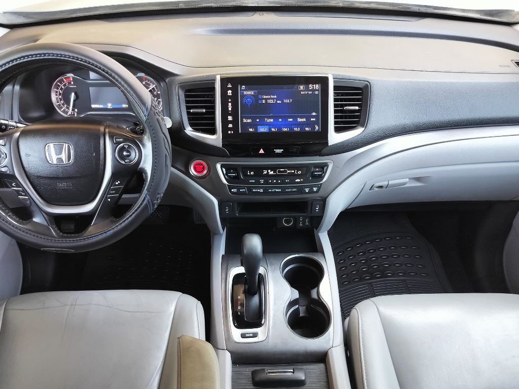 2017 Honda Pilot Image 18
