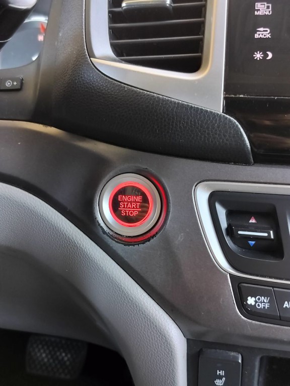 2017 Honda Pilot Image 23