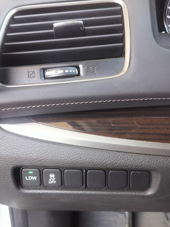 2014 Acura RLX Image 12