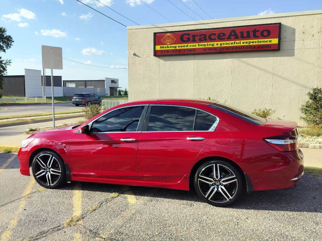 2017 Honda Accord Image 2