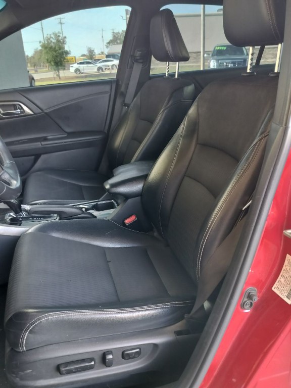 2017 Honda Accord Image 10