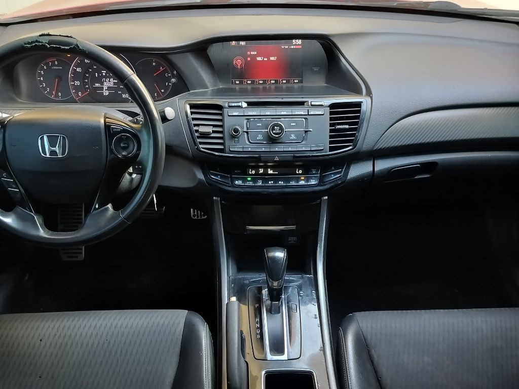 2017 Honda Accord Image 14