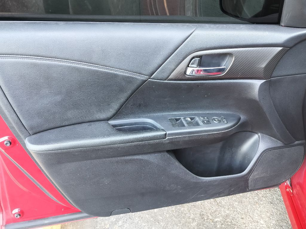 2017 Honda Accord Image 19