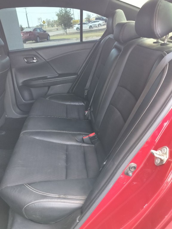 2017 Honda Accord Image 21