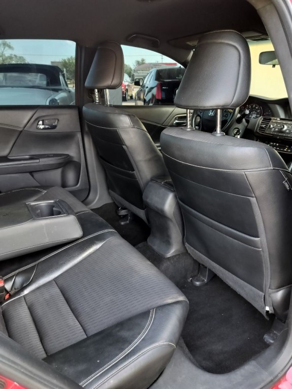 2017 Honda Accord Image 35