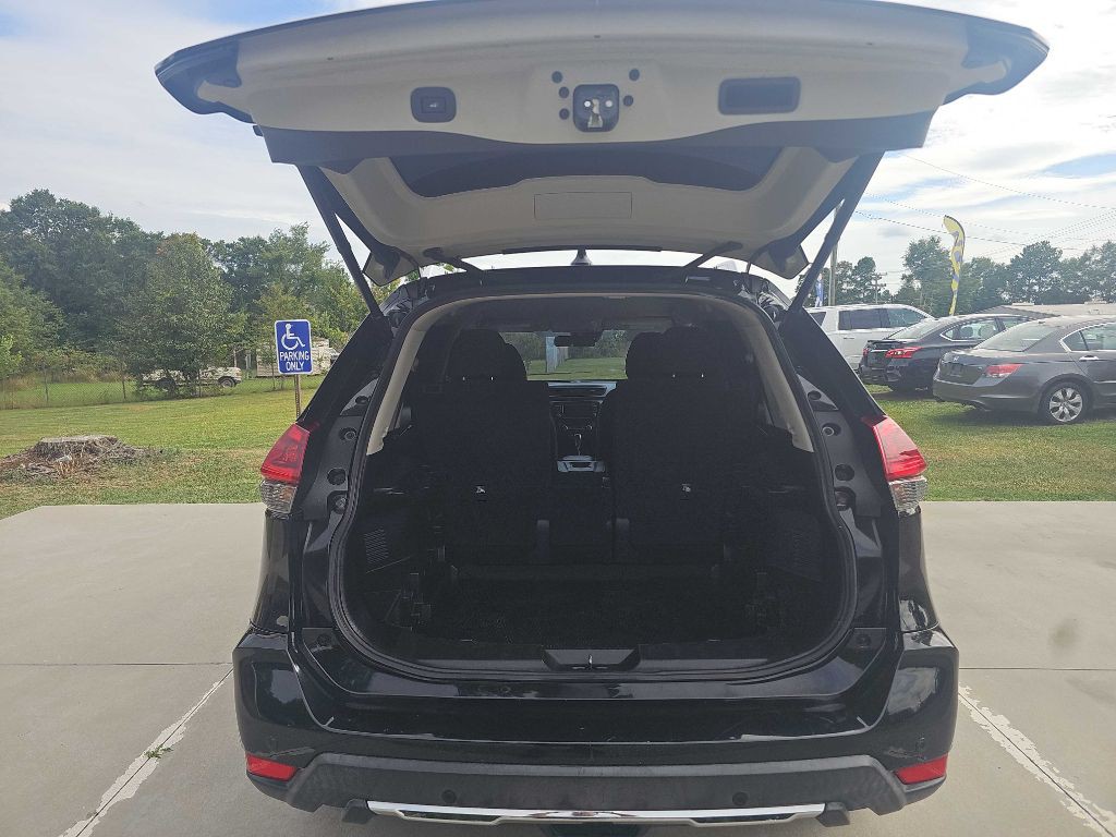 2020 Nissan Rogue Image 9