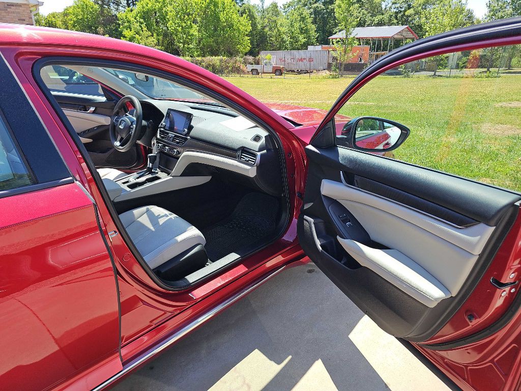 2020 Honda Accord Image 9