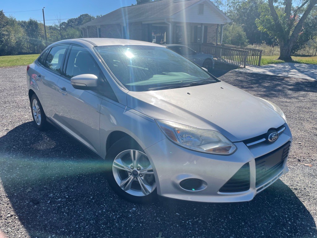2013 Ford Focus Image 1