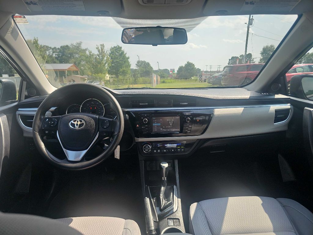 2015 Toyota Corolla Image 5