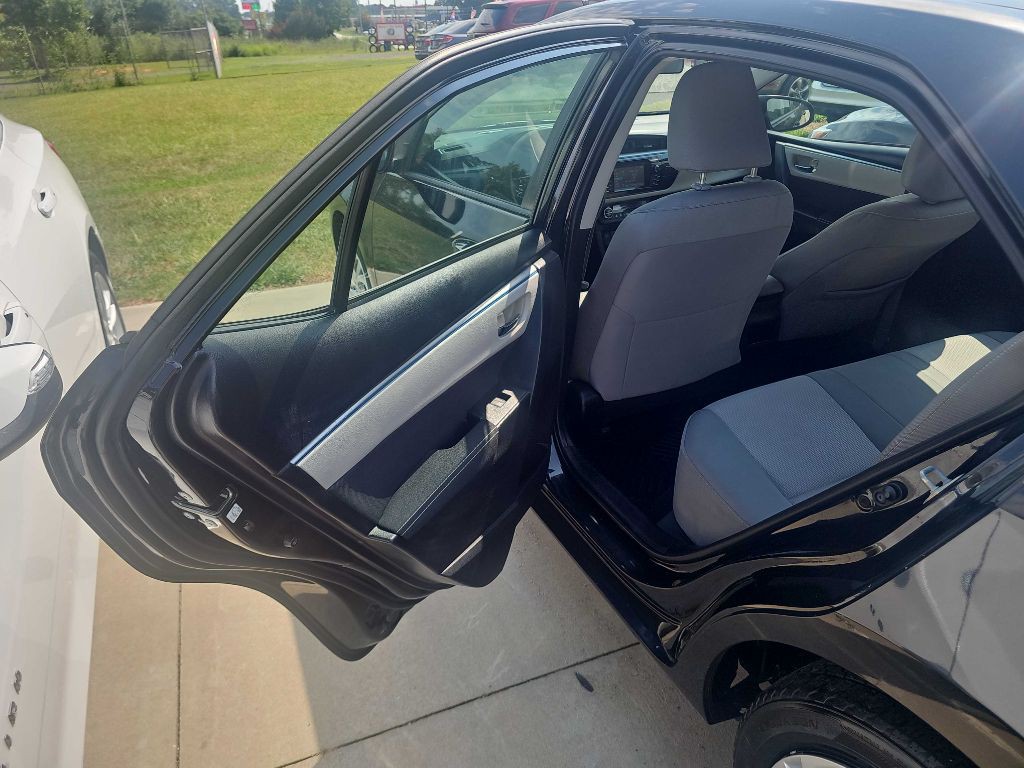2015 Toyota Corolla Image 6