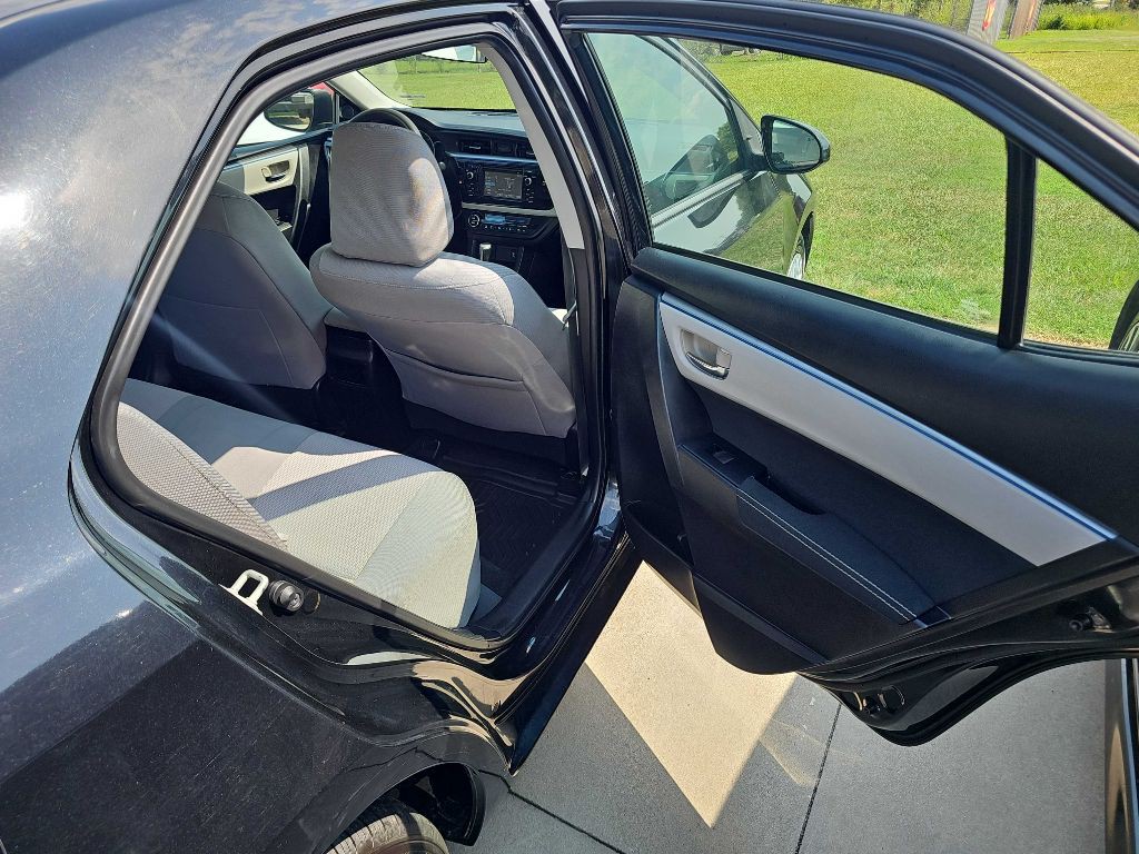 2015 Toyota Corolla Image 8
