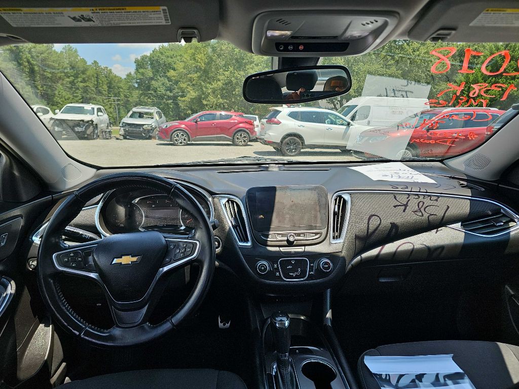2018 Chevrolet Malibu Image 4