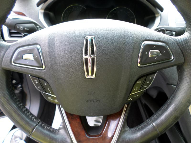 2013 Lincoln MKZ Image 9