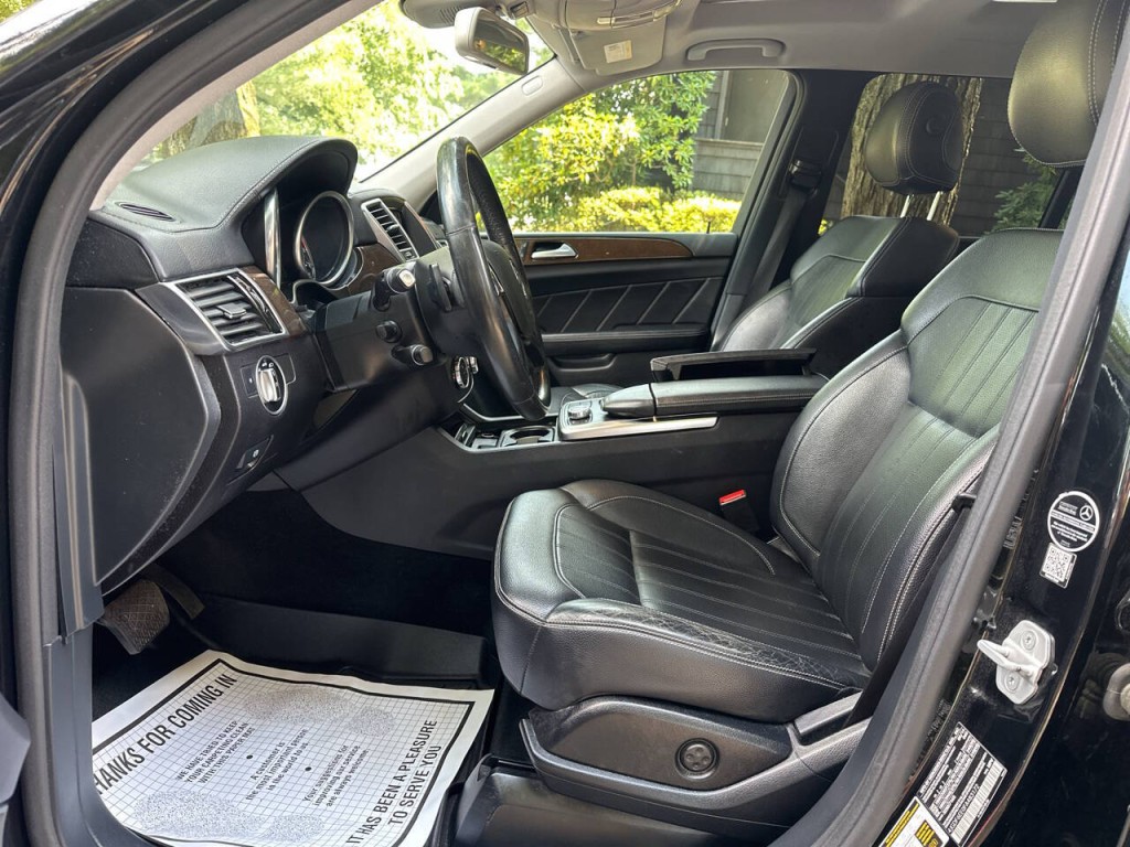 2015 Mercedes-Benz GL-Class Image 10