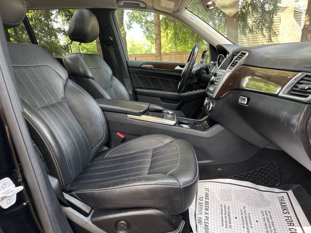 2015 Mercedes-Benz GL-Class Image 19