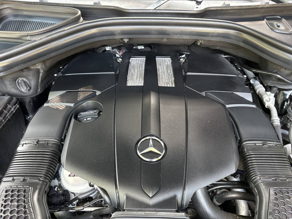 2015 Mercedes-Benz GL-Class Image 27
