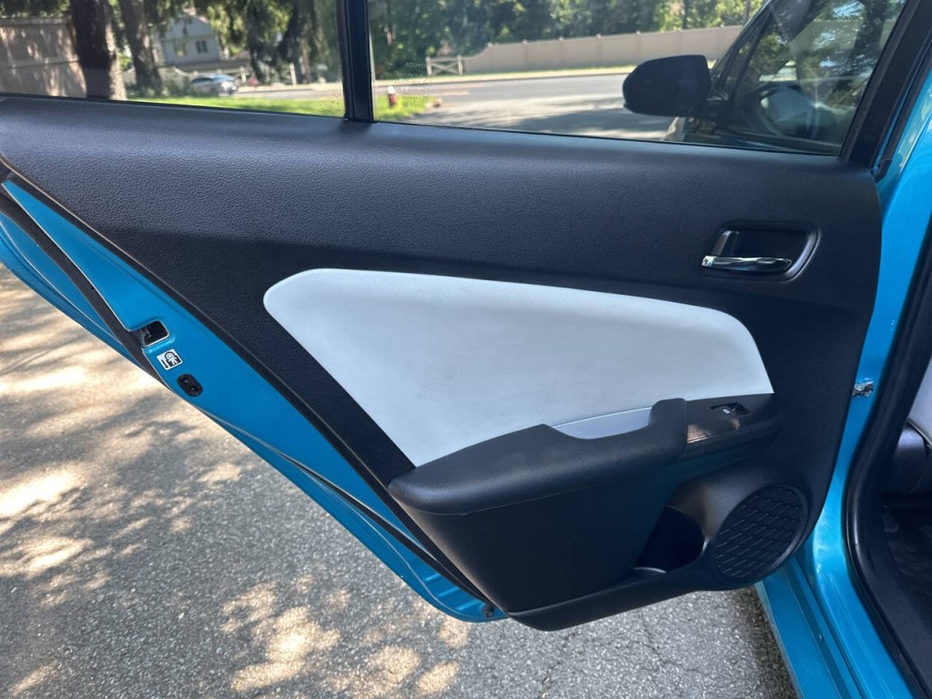 2017 Toyota Prius Image 17