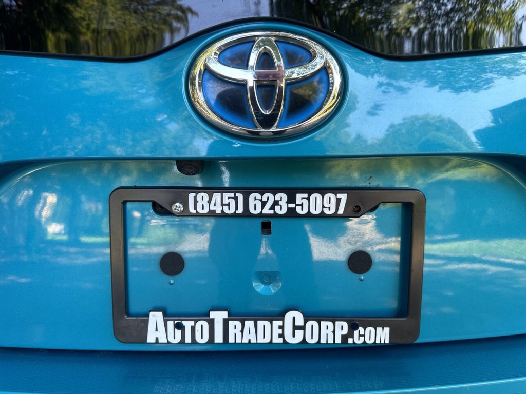 2017 Toyota Prius Image 28