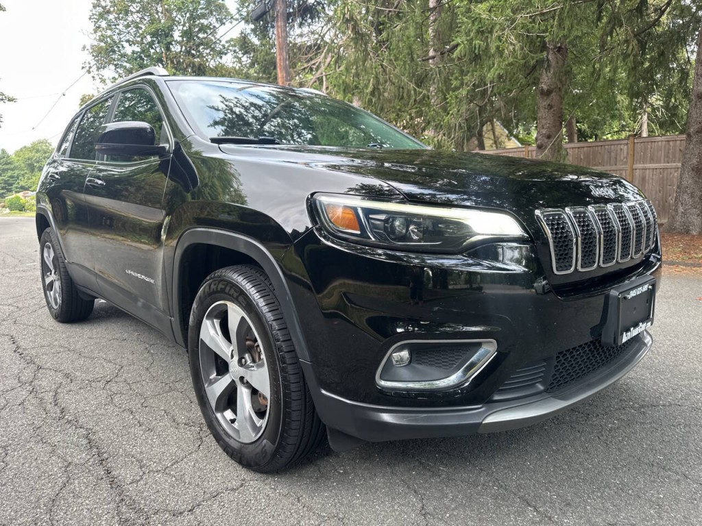 2019 Jeep Cherokee Image 2