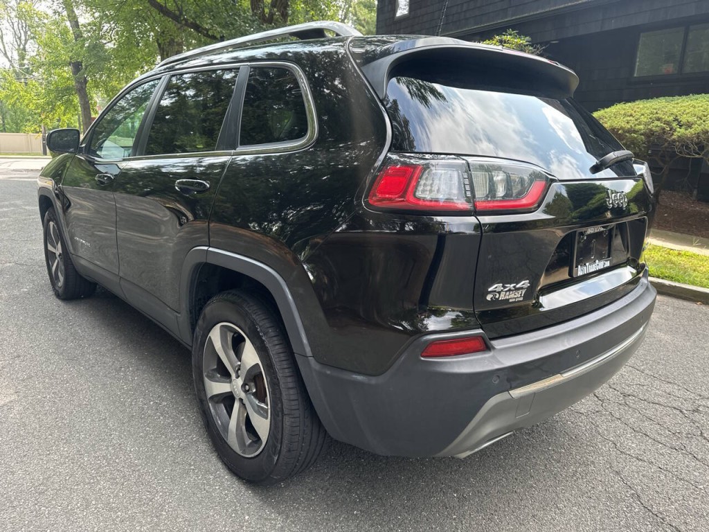 2019 Jeep Cherokee Image 6