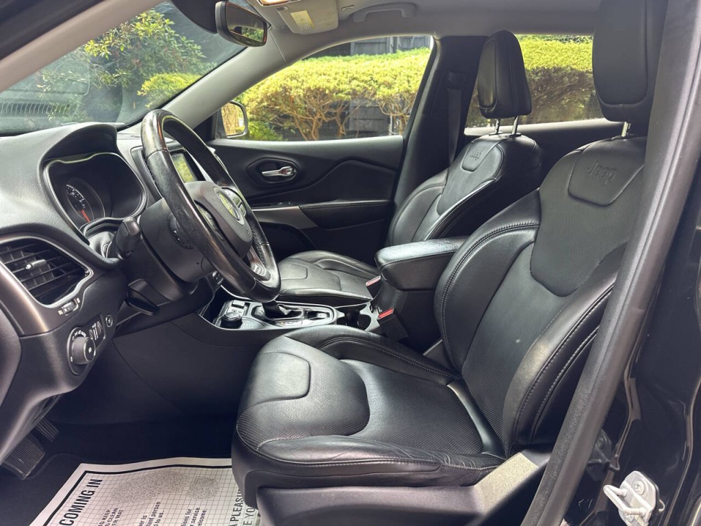2019 Jeep Cherokee Image 10