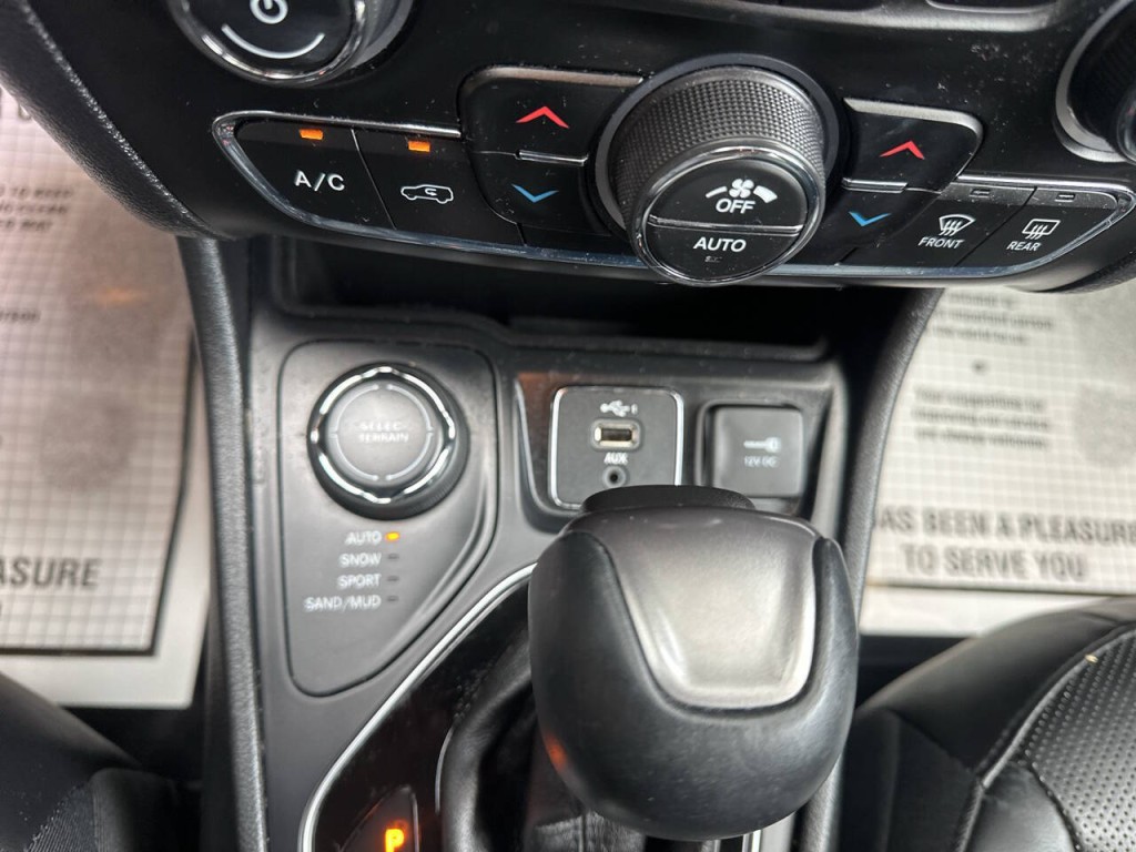 2019 Jeep Cherokee Image 14