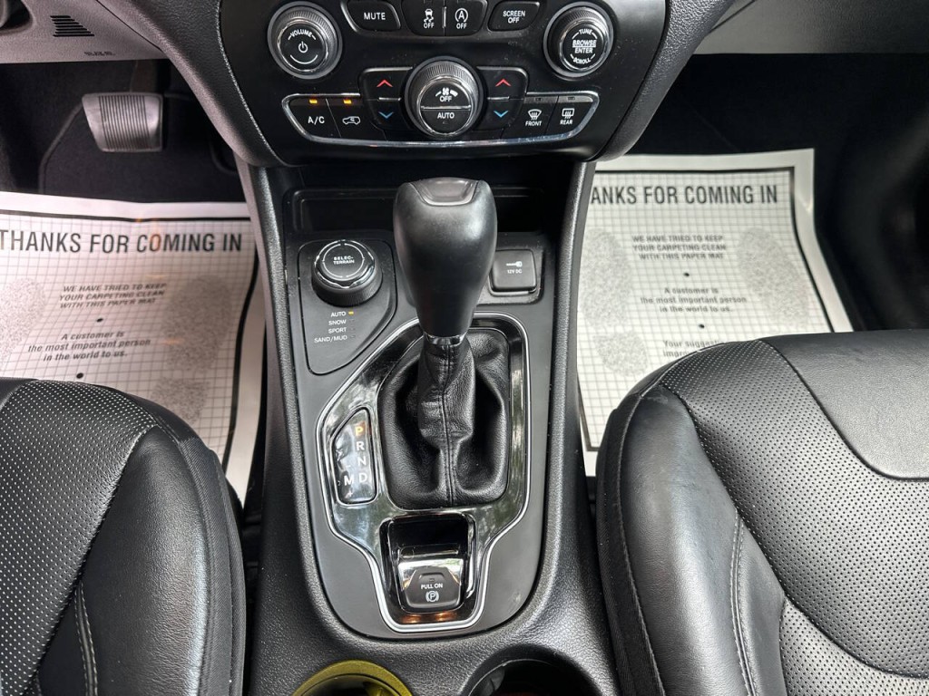 2019 Jeep Cherokee Image 15
