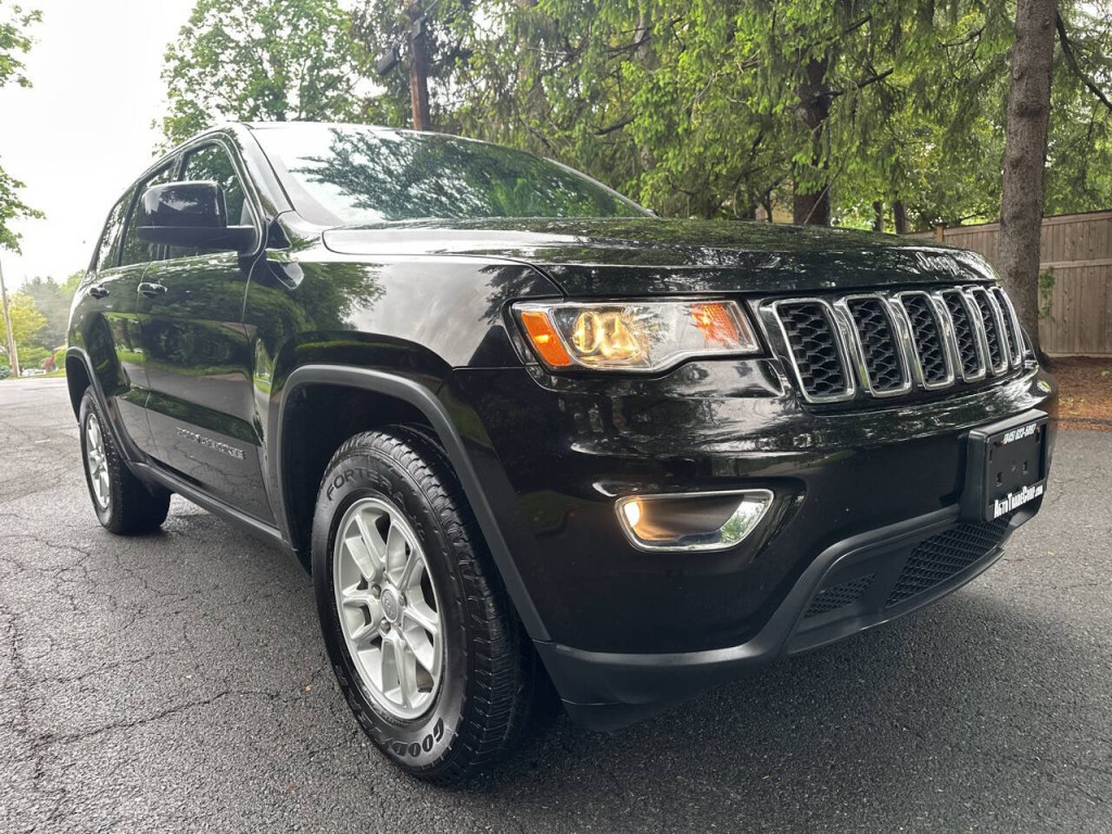 2018 Jeep Grand Cherokee Image 2