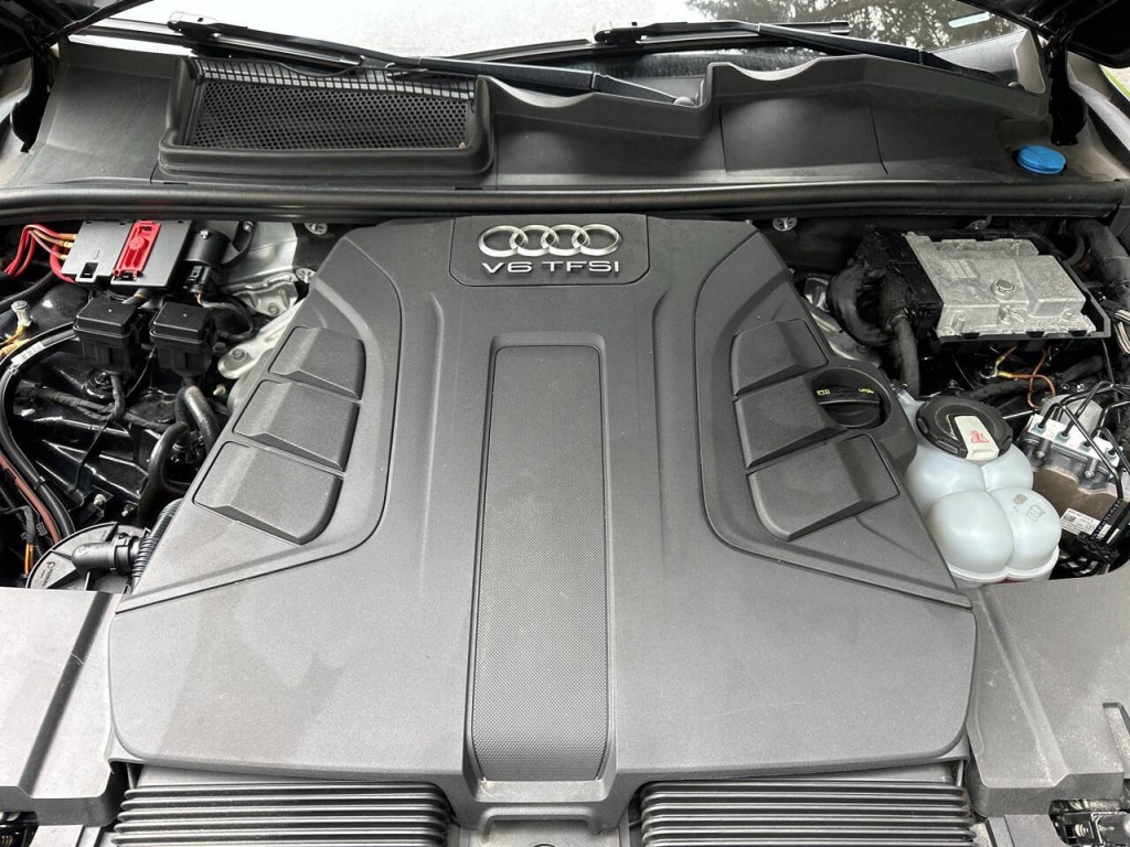 2018 Audi Q7 Image 32