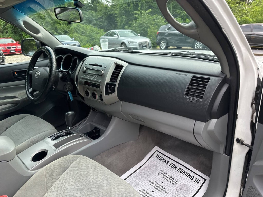 2008 Toyota Tacoma Image 17